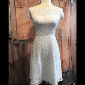 Gorgeous White House Black Market ❤️offers welcome